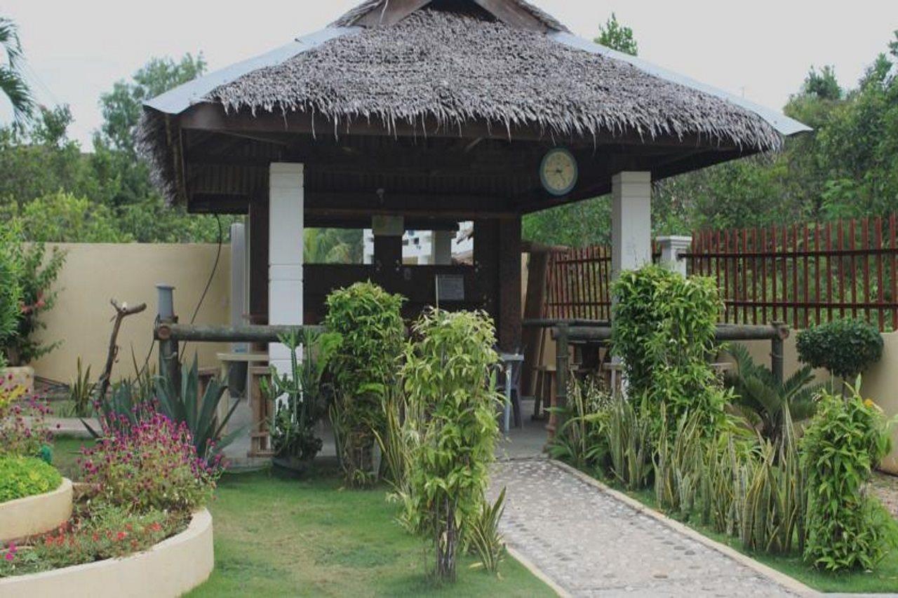 Alona Studios Apartment Hotel Panglao Island Exterior photo