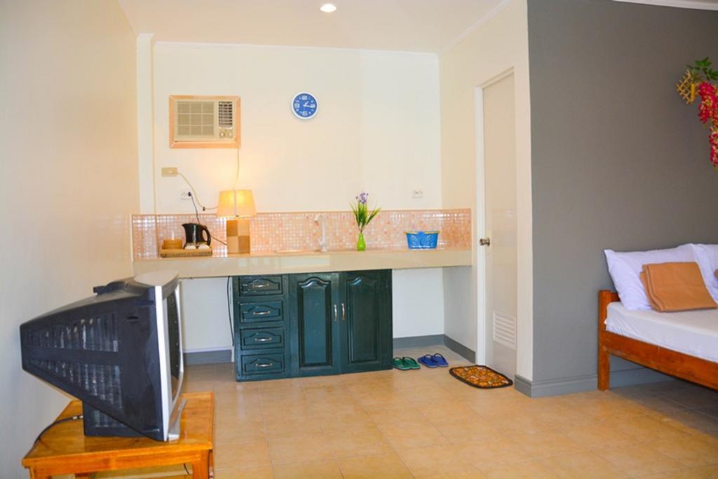 Alona Studios Apartment Hotel Panglao Island Exterior photo