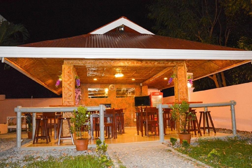 Alona Studios Apartment Hotel Panglao Island Exterior photo