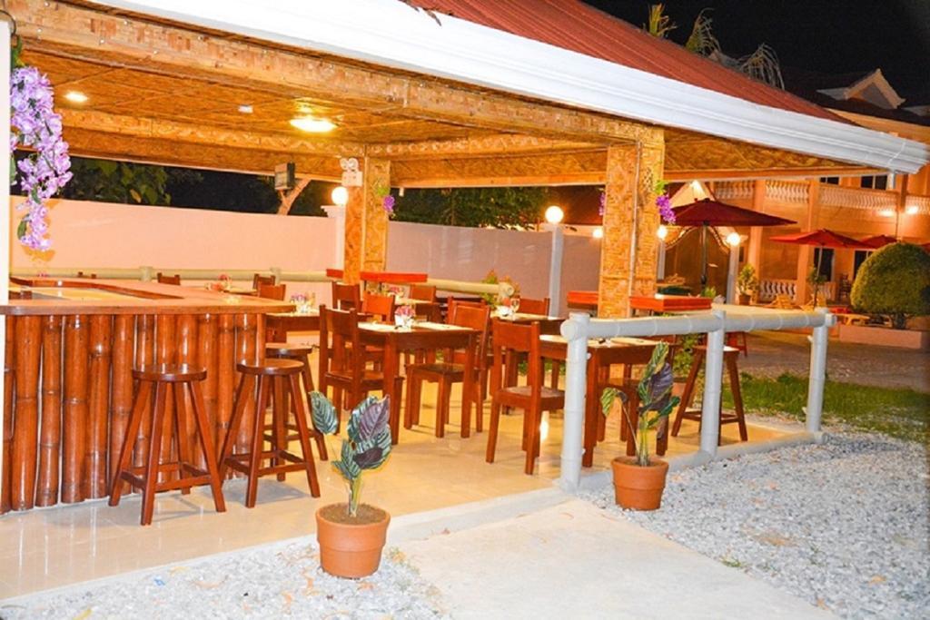 Alona Studios Apartment Hotel Panglao Island Exterior photo