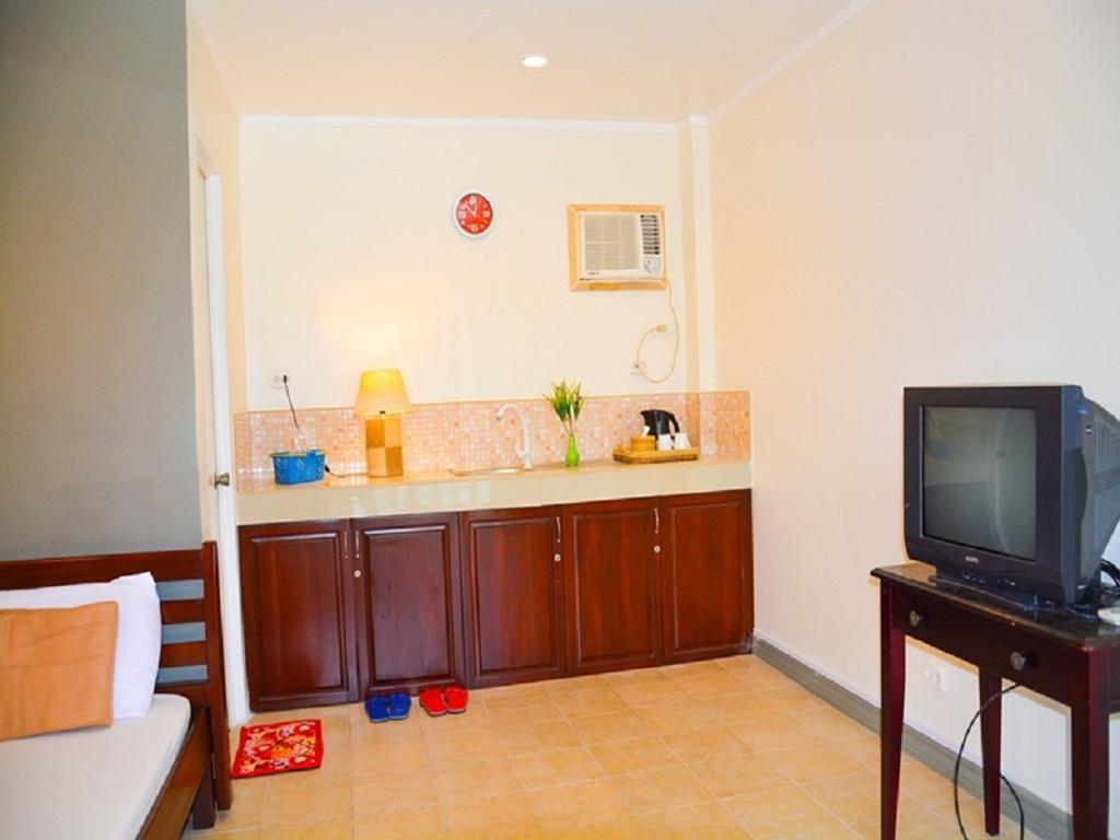 Alona Studios Apartment Hotel Panglao Island Exterior photo